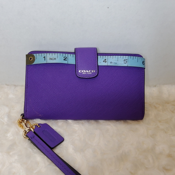 Coach Vibrant Purple Wristlet - Picture 6 of 10